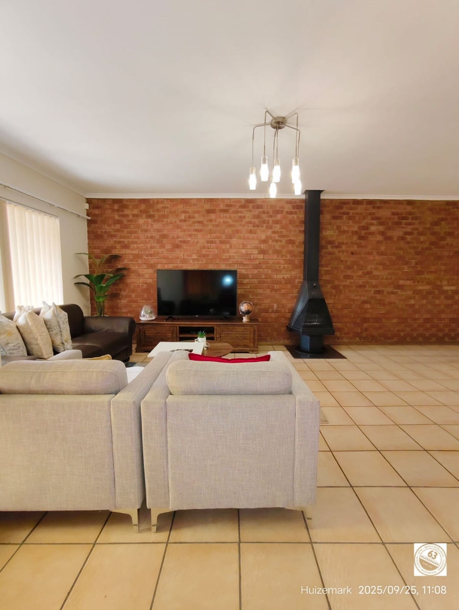 To Let 3 Bedroom Property for Rent in Vaalpark Free State